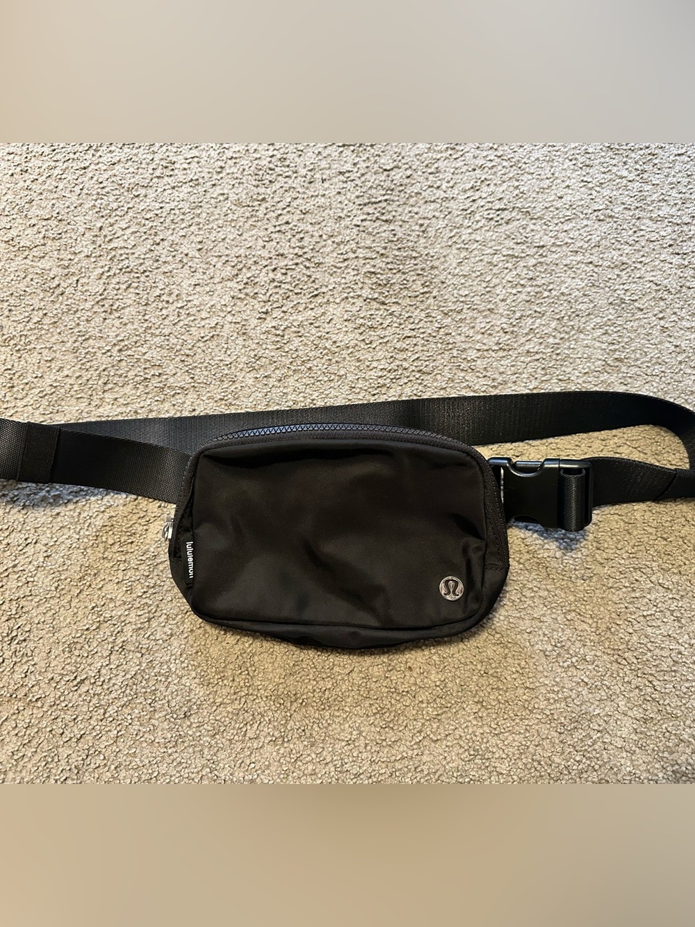 lululemon 1L Black Belt Bag